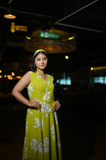 Load image into Gallery viewer, Lime Green Butterfly Print Sleeveless Midi Dress with V-Neckline with Scraf