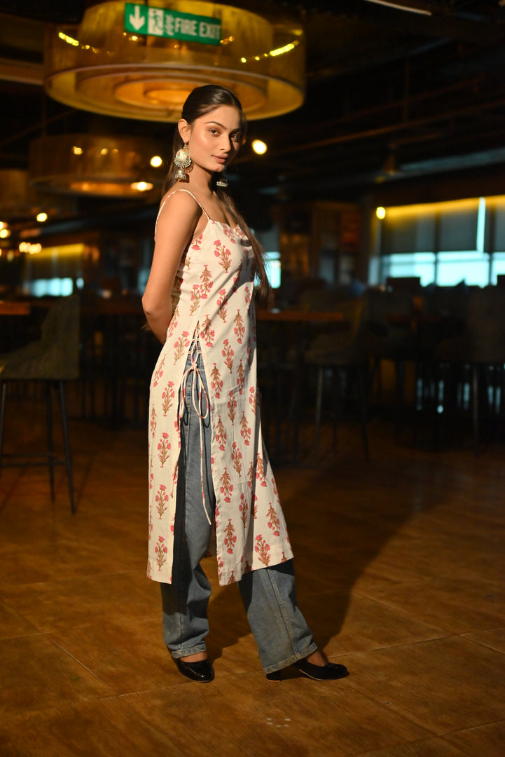 White Floral Print Spaghetti Strap slaveless Kurta