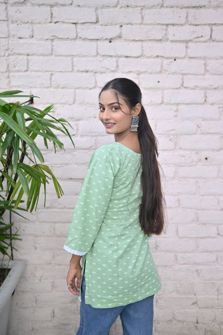 Mint Green Elegance – Breezy Kurti Style for Effortless Chic