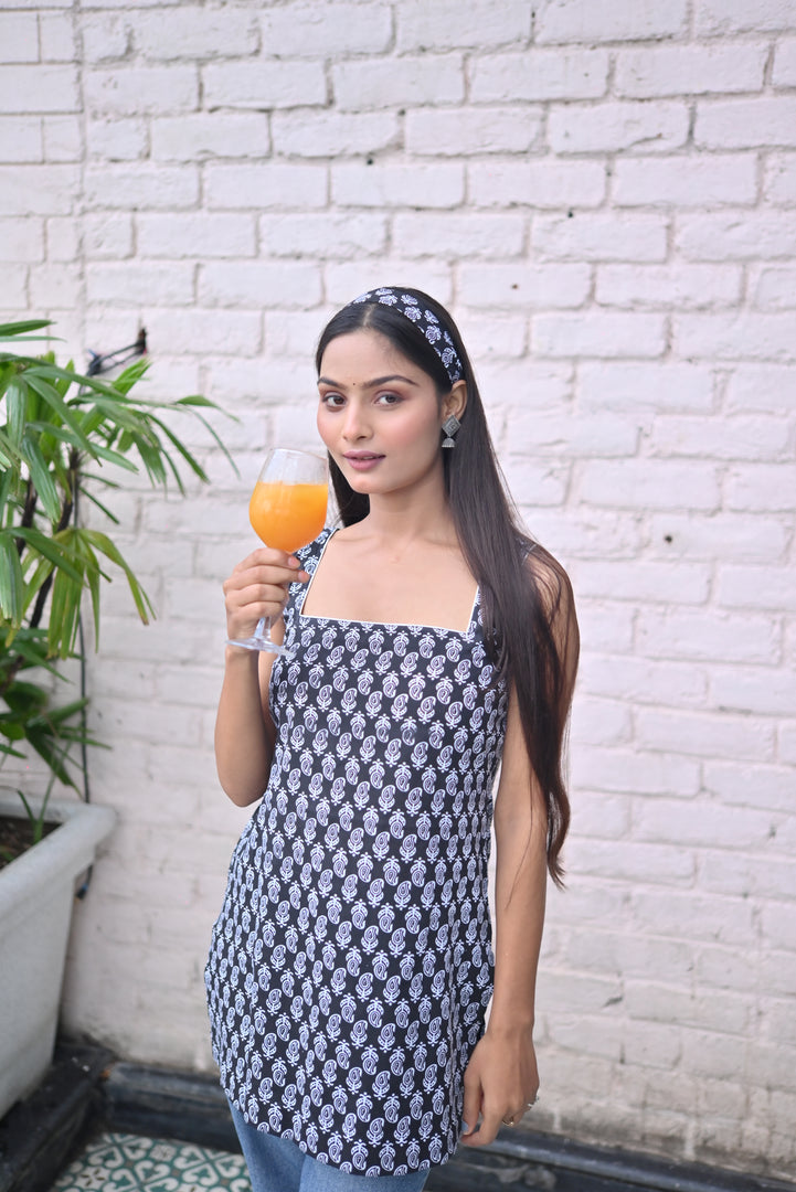 Black & White Sleeveless Printed Square Neck Tunic Top