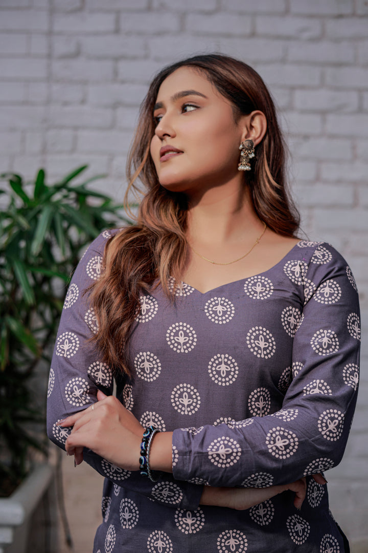 Grey Cotton Kurti Top with All-Over White Floral Motif Print and Full Sleeves – Elegant Ethnic Casual Wear